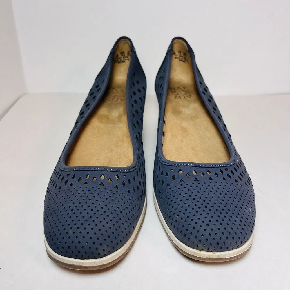 Naturalizer BRINA Blue Shoes Size 9.5M Wedge Heels Laser Cut Comfort Closed‎ Toe